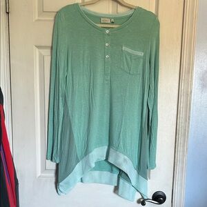 LOGO by Lori Goldstein Henley slub knit top with mesh trim size small